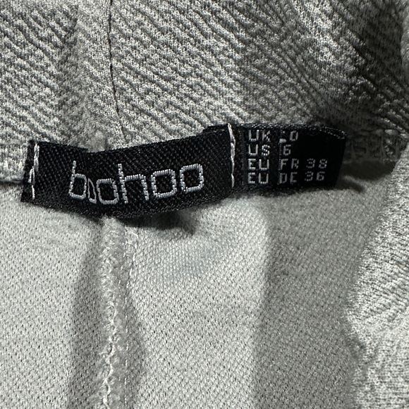 Boohoo Light Gray Textured Fabric Pants - Picture 2 of 2